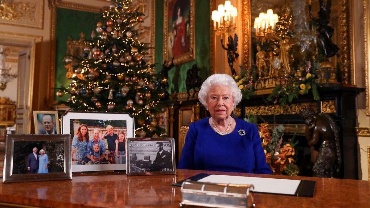 Prince Harryho urazila přímo královna, tvrdí nová kniha
